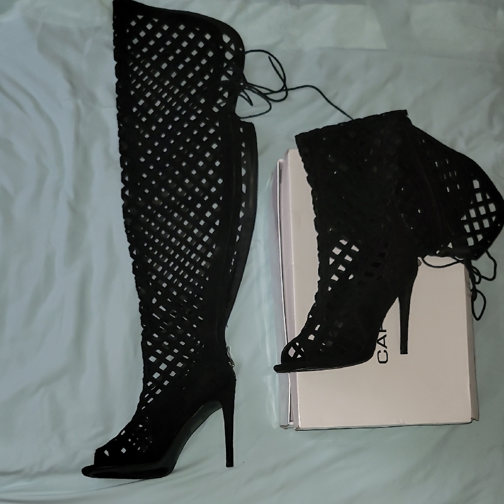 Elegant Black Lace-Up Women's Boots